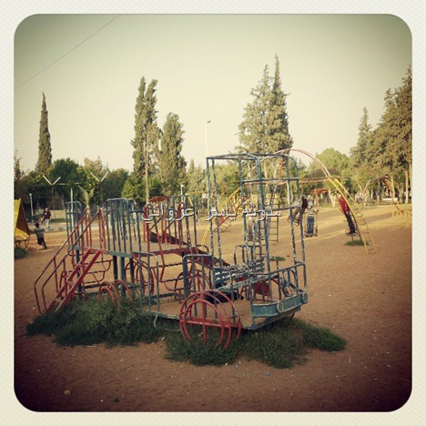 قلعة حماة مراجيح  وألعاب الأطفال