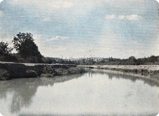 مجرى نهر العاصي بمدينة حماة